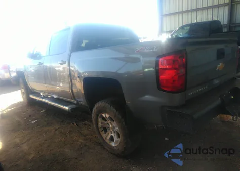 2017 Chevrolet Silverado 1500 2Lt z USA, uszkodzony, nr VIN 3GCUKREC3HG330256
